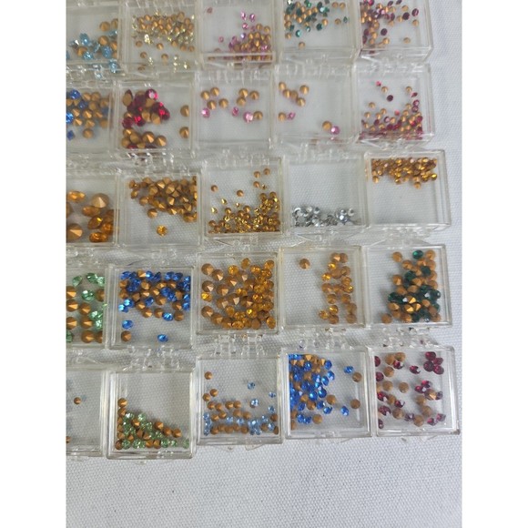 Swarovski Flatback and Hotfix Crystals Lot - Picture 4 of 11